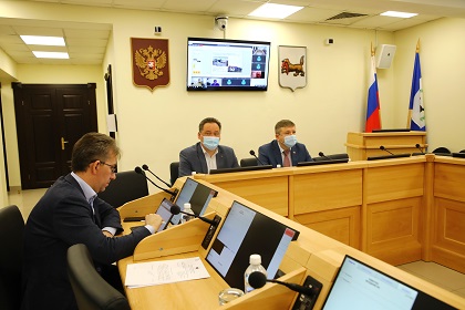 Анализ мер по расселению жилья в зоне БАМ рассмотрели на комиссии по контрольной деятельности